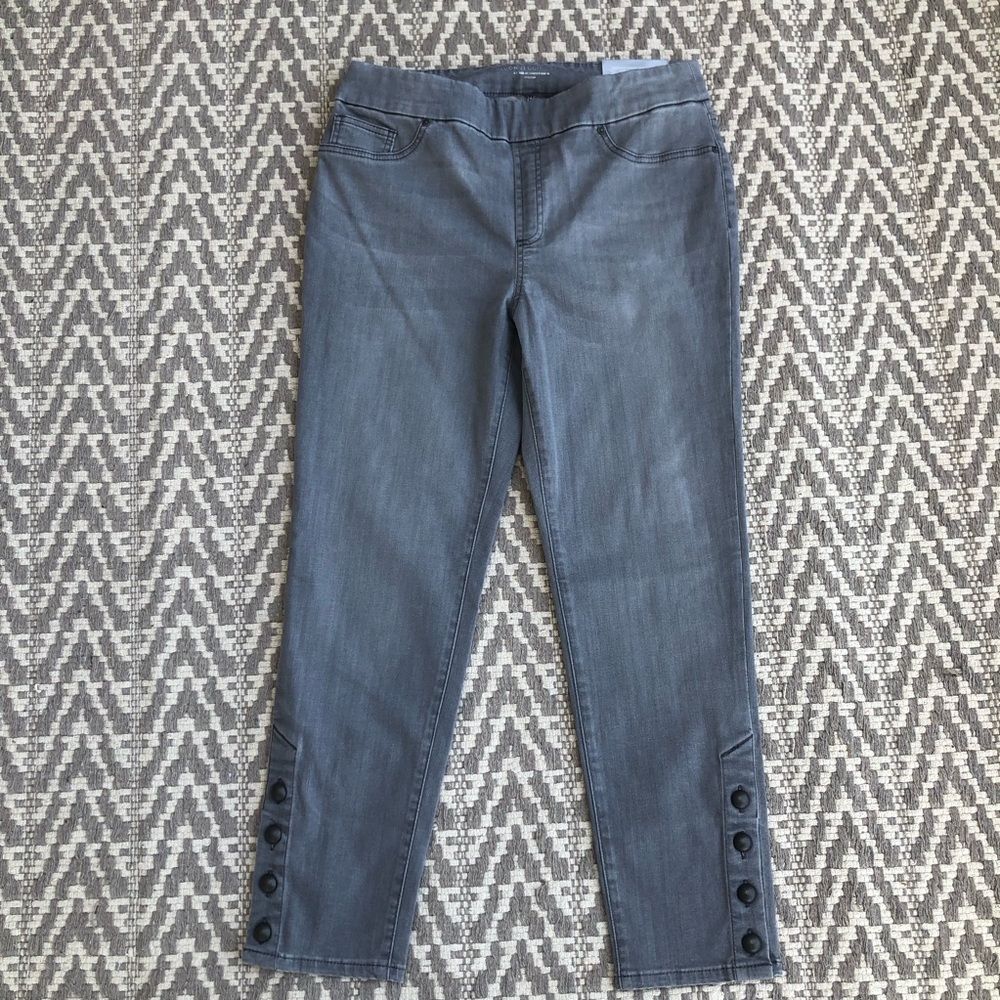 Chico’s button hem pull on ankle jegging in color stormy water wash size 1R US 8